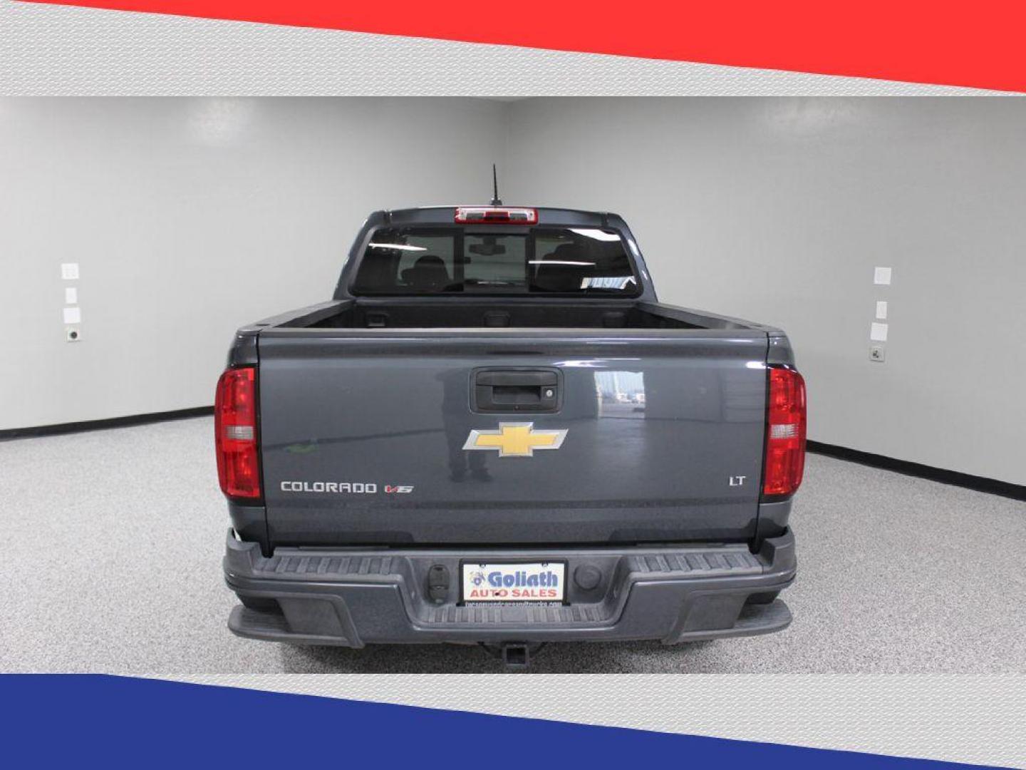 2017 Chevrolet Colorado LT Crew Cab 2WD Long Box (1GCGSCEN1H1) with an 3.6L V6 DOHC 24V GAS engine, 6A transmission, located at 5170 N La Cholla Blvd, Tucson, AZ, 85705, (520) 989-0282, 32.228245, -111.011742 - 2017 Chevrolet Colorado - Photo#4