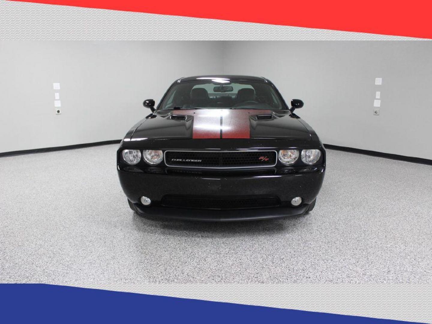 2013 Dodge Challenger R/T (2C3CDYBT4DH) with an 5.7L V8 OHV 16V engine, 4-Speed Automatic transmission, located at 5170 N La Cholla Blvd, Tucson, AZ, 85705, (520) 989-0282, 32.228245, -111.011742 - 2013 Dodge Challenger - Photo#8