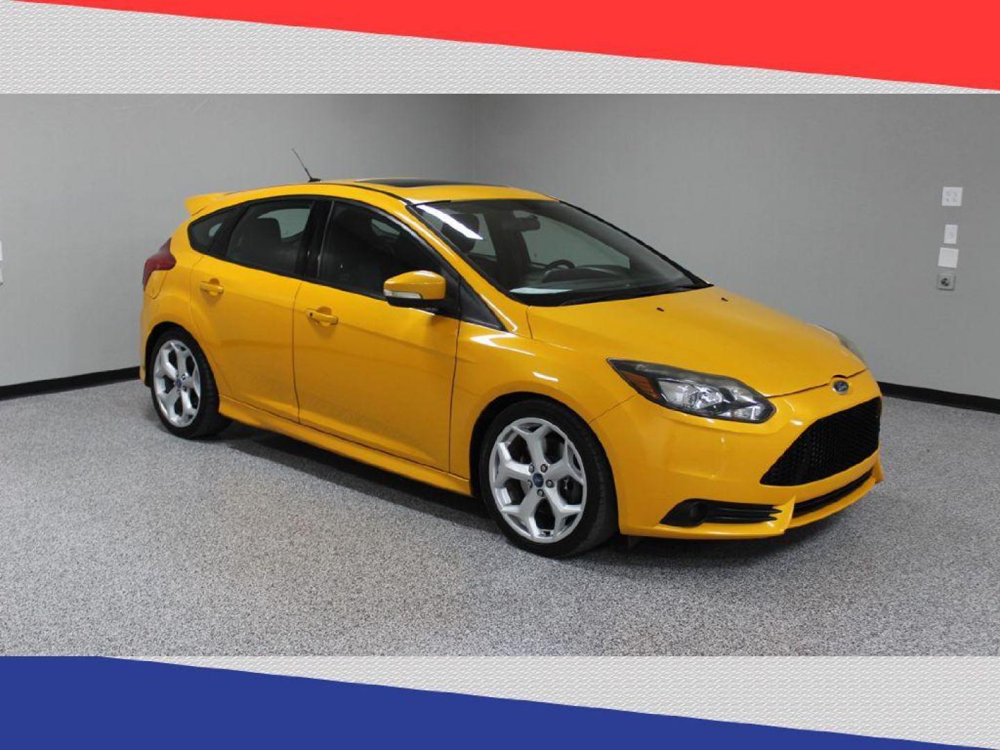 2013 Ford Focus ST Hatch (1FADP3L99DL) with an 2.0L L4 DOHC 16V engine, 6-Speed Automatic transmission, located at 5170 N La Cholla Blvd, Tucson, AZ, 85705, (520) 989-0282, 32.228245, -111.011742 - 2013 Ford Focus - Photo#1