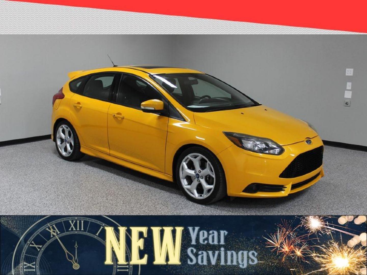 2013 Ford Focus ST Hatch (1FADP3L99DL) with an 2.0L L4 DOHC 16V engine, 6-Speed Automatic transmission, located at 5170 N La Cholla Blvd, Tucson, AZ, 85705, (520) 989-0282, 32.228245, -111.011742 - 2013 Ford Focus - Photo#0