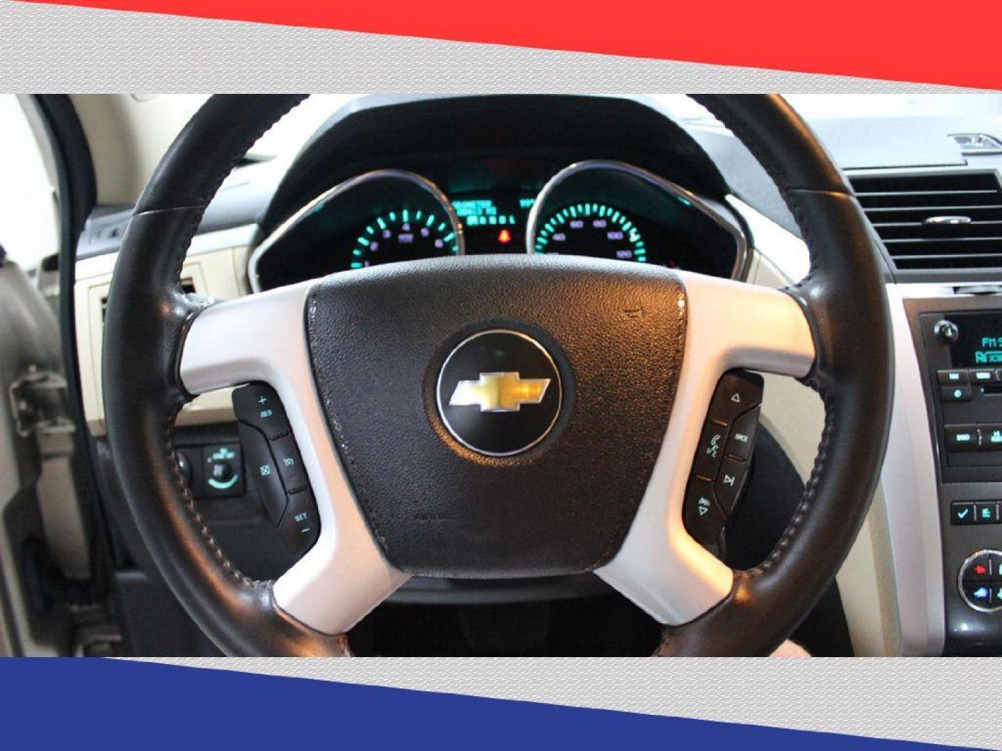 2012 Chevrolet Traverse LTZ FWD (1GNKRLED9CJ) with an 3.6L V6 DOHC 24V engine, 6-Speed Automatic transmission, located at 5170 N La Cholla Blvd, Tucson, AZ, 85705, (520) 989-0282, 32.228245, -111.011742 - 2012 Chevrolet Traverse - Photo#16