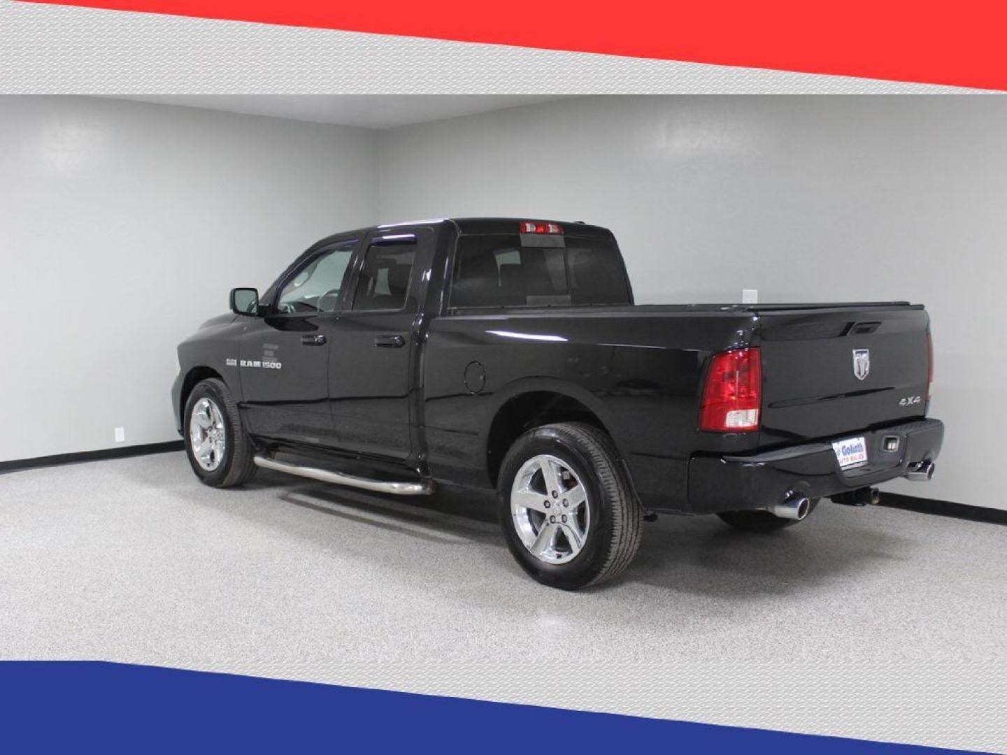 2011 Dodge Ram 1500 Sport Quad Cab 4WD (1D7RV1GT5BS) with an 5.7L V8 OHV 16V engine, 5-Speed Automatic transmission, located at 5170 N La Cholla Blvd, Tucson, AZ, 85705, (520) 989-0282, 32.228245, -111.011742 - 2011 Dodge Ram 1500 - Photo#5