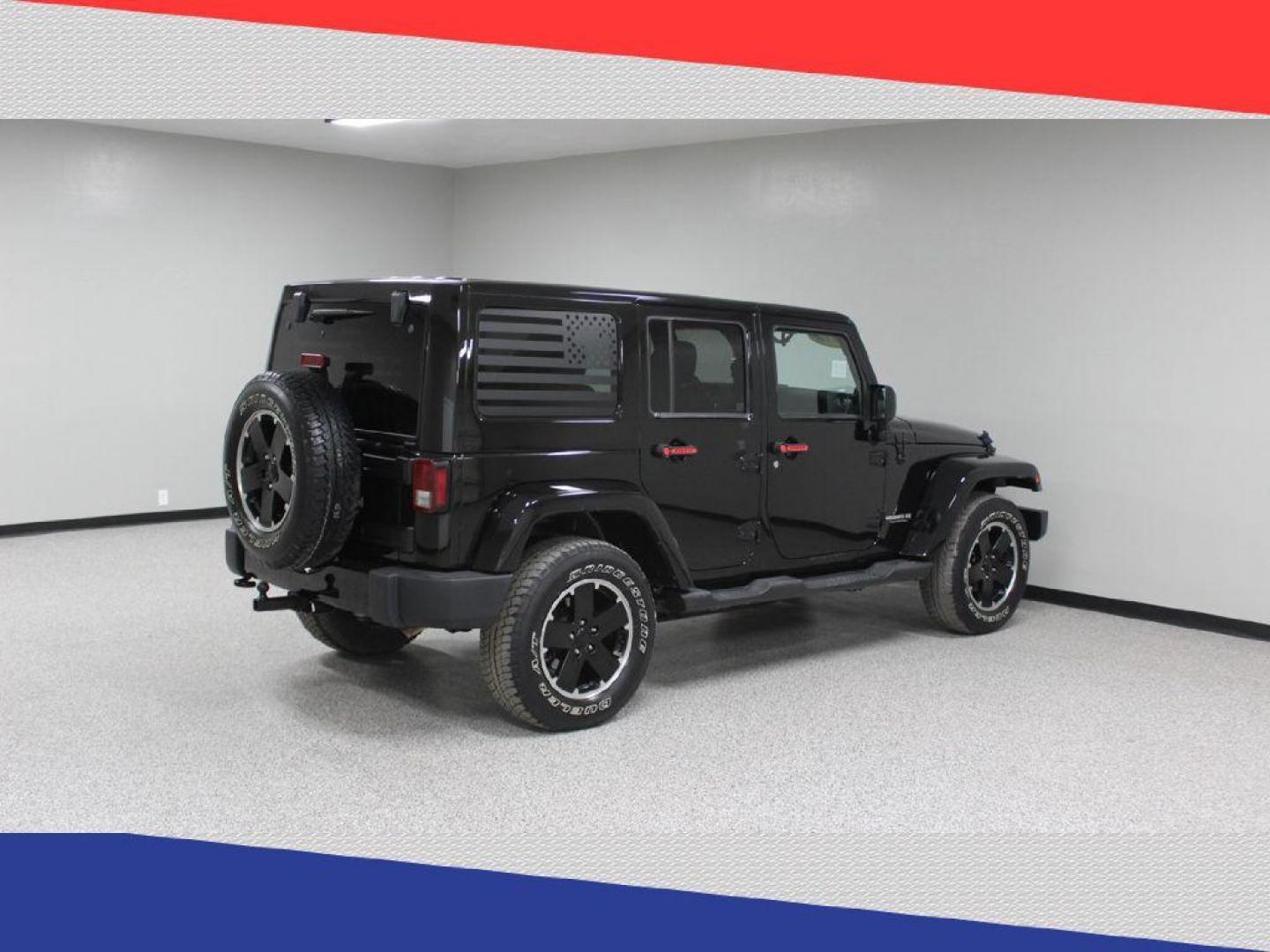 2012 Jeep Wrangler Unlimited Sahara 4WD (1C4BJWEG9CL) with an 3.6L V6 DOHC 24V FFV engine, Automatic transmission, located at 5170 N La Cholla Blvd, Tucson, AZ, 85705, (520) 989-0282, 32.228245, -111.011742 - 2012 Jeep Wrangler - Photo#3