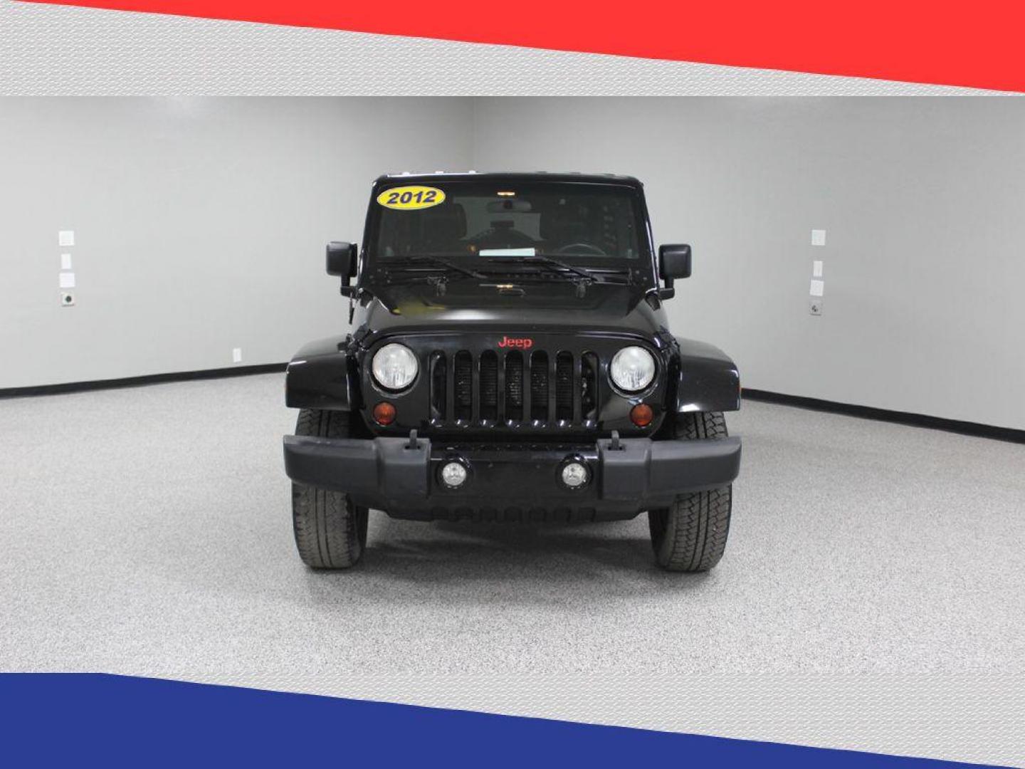 2012 Jeep Wrangler Unlimited Sahara 4WD (1C4BJWEG9CL) with an 3.6L V6 DOHC 24V FFV engine, Automatic transmission, located at 5170 N La Cholla Blvd, Tucson, AZ, 85705, (520) 989-0282, 32.228245, -111.011742 - 2012 Jeep Wrangler - Photo#8