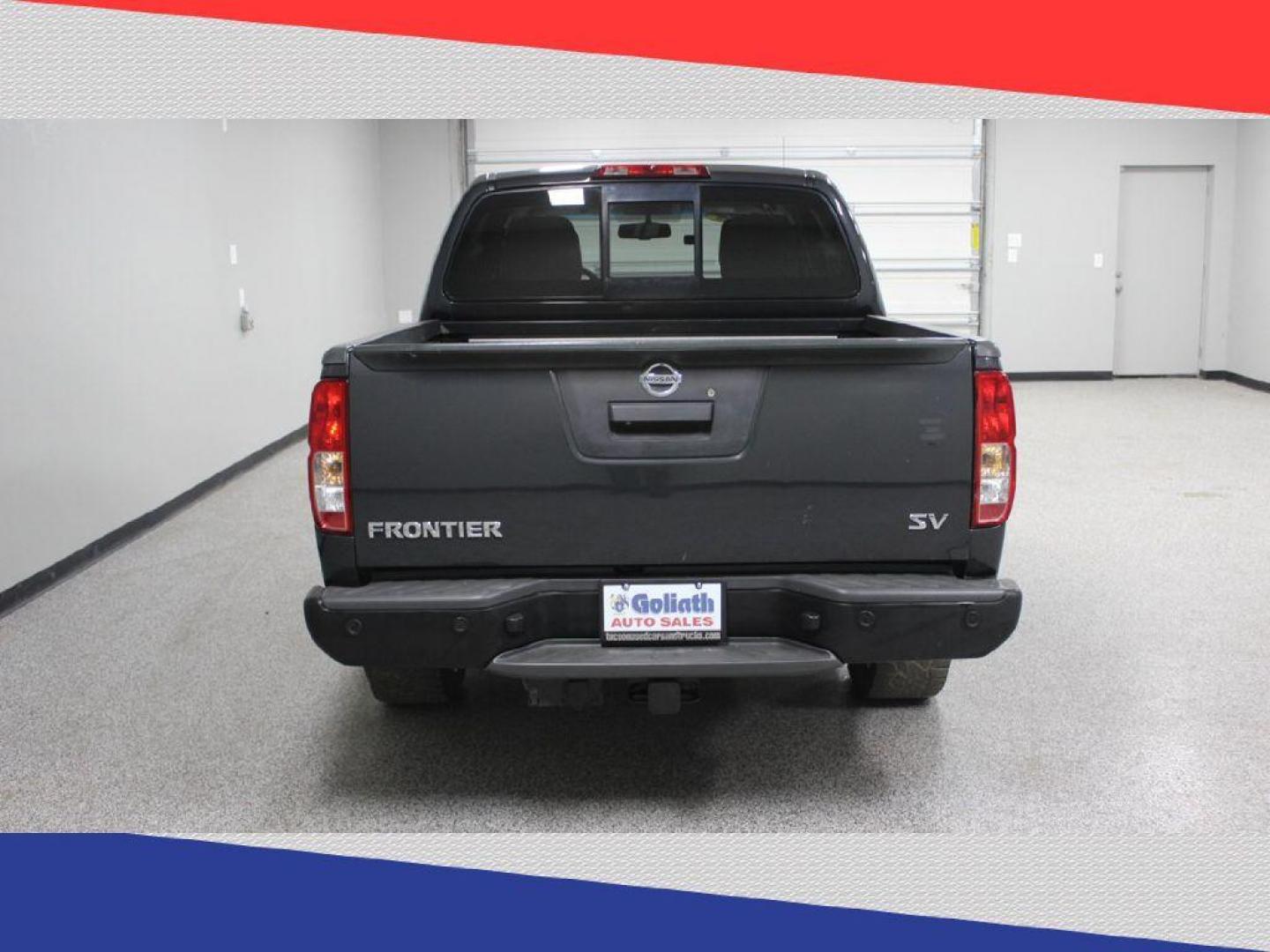 2014 Nissan Frontier S Crew Cab 5AT 2WD (1N6AD0ER5EN) with an 4.0L V6 DOHC 24V engine, 5-Speed Automatic transmission, located at 5170 N La Cholla Blvd, Tucson, AZ, 85705, (520) 989-0282, 32.228245, -111.011742 - 2014 Nissan Frontier - Photo#3