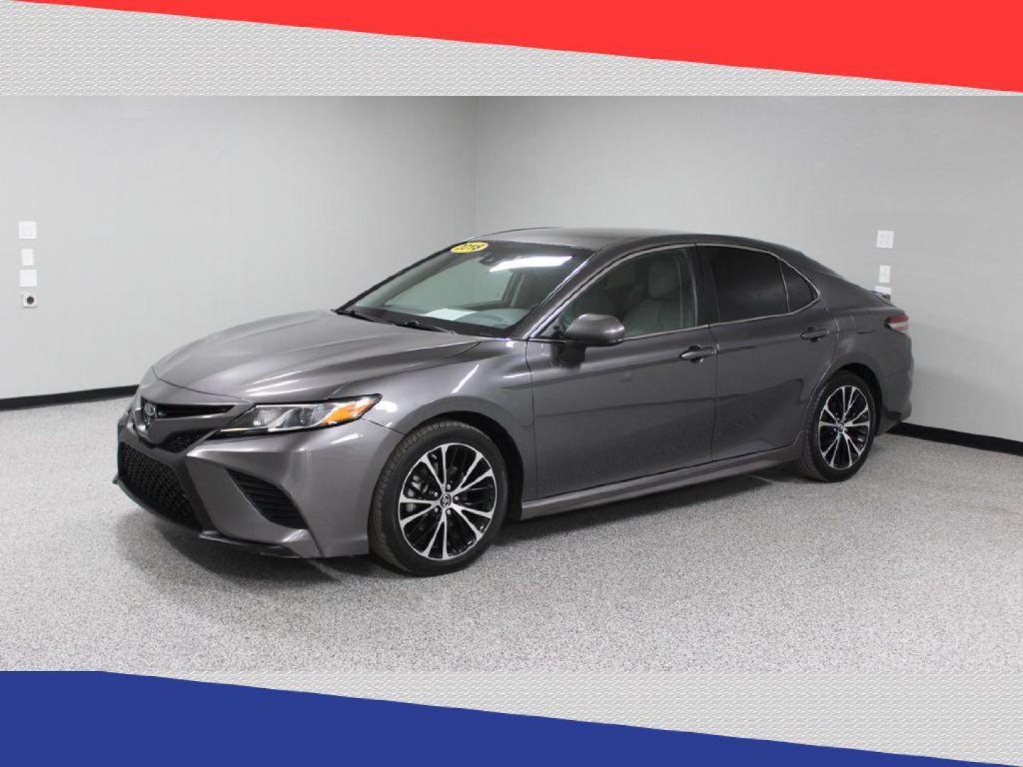 2018 Toyota Camry LE (4T1B11HK3JU) with an 2.5L L4 DOHC 16V engine, 8A transmission, located at 5170 N La Cholla Blvd, Tucson, AZ, 85705, (520) 989-0282, 32.228245, -111.011742 - 2018 Toyota Camry - Photo#7