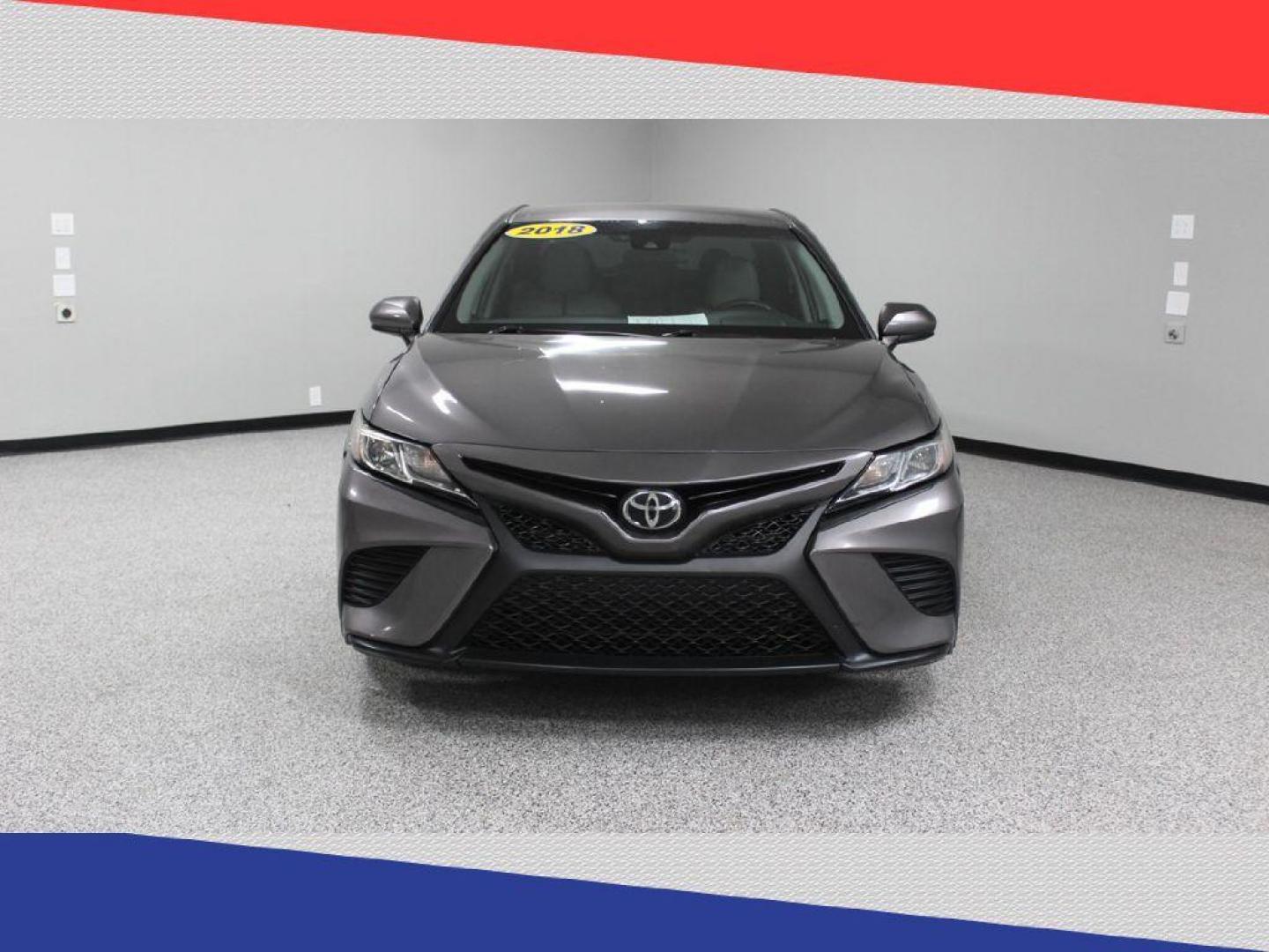 2018 Toyota Camry LE (4T1B11HK3JU) with an 2.5L L4 DOHC 16V engine, 8A transmission, located at 5170 N La Cholla Blvd, Tucson, AZ, 85705, (520) 989-0282, 32.228245, -111.011742 - 2018 Toyota Camry - Photo#8