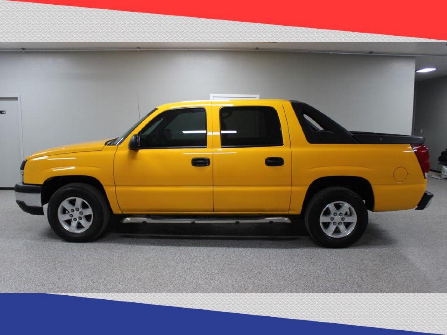 2003 Chevrolet Avalanche 1500 2WD (3GNEC13TX3G) with an 5.3L V8 OHV 16V engine, 4-Speed Automatic Overdrive transmission, located at 5170 N La Cholla Blvd, Tucson, AZ, 85705, (520) 989-0282, 32.228245, -111.011742 - 2003 Chevrolet Avalanche - Photo#6