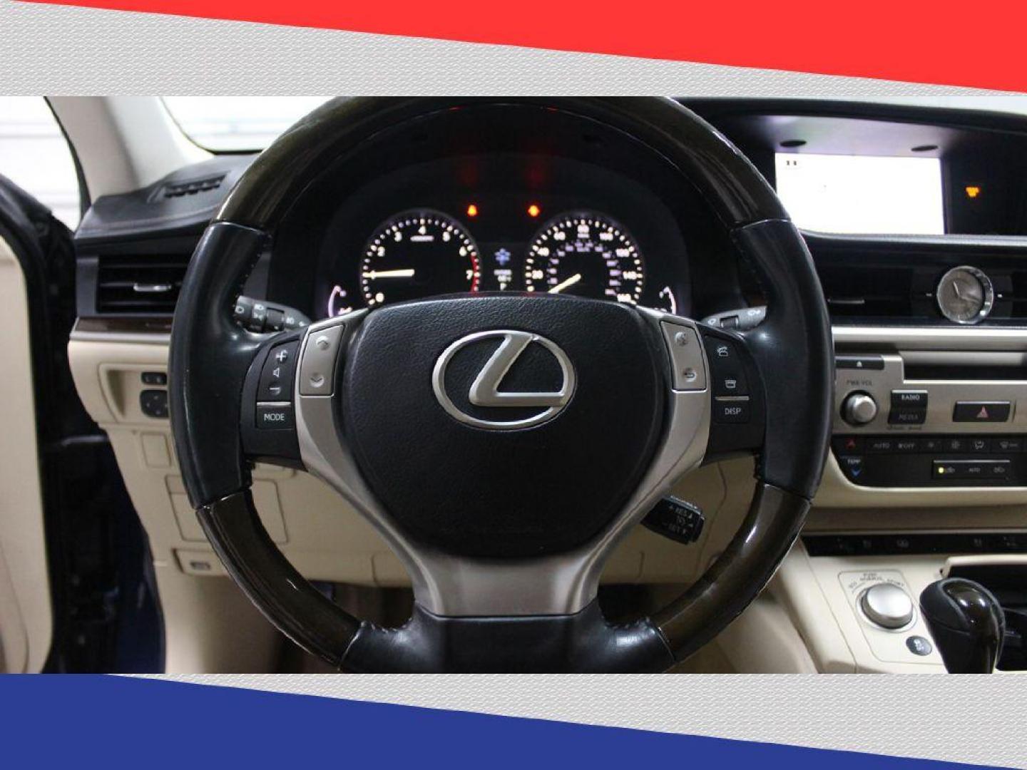 2013 Lexus ES 350 Sedan (JTHBK1GG4D2) with an 3.5L V6 DOHC 24V engine, 6-Speed Automatic transmission, located at 5170 N La Cholla Blvd, Tucson, AZ, 85705, (520) 989-0282, 32.228245, -111.011742 - 2013 Lexus ES 350 - Photo#16