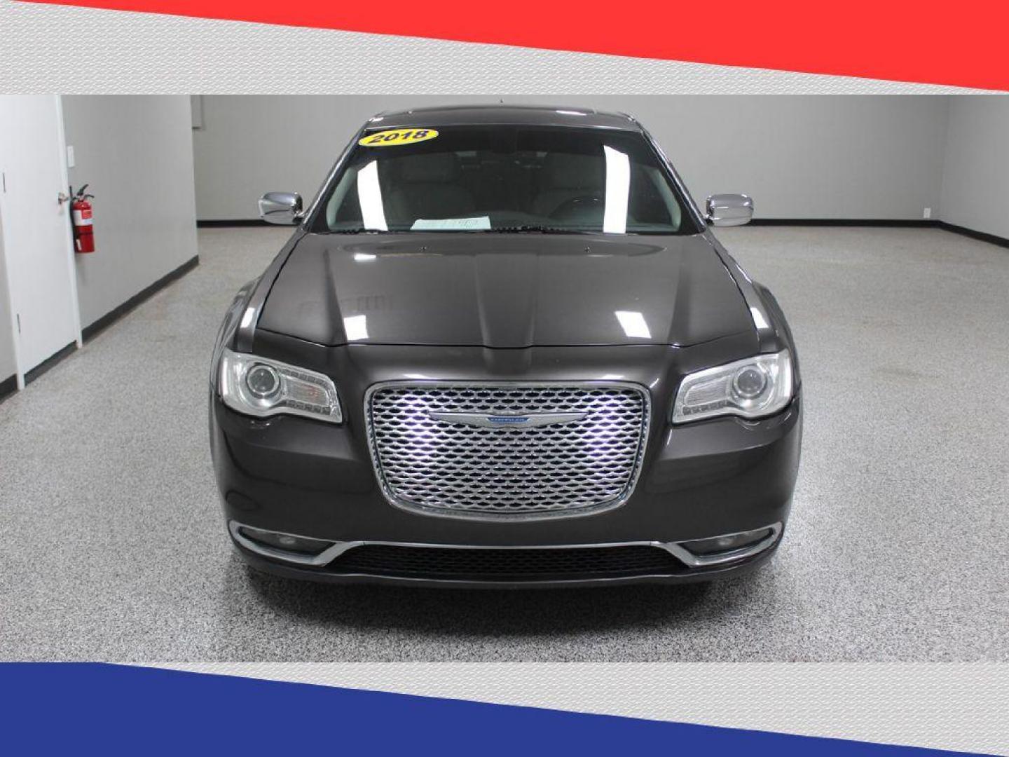 2018 Chrysler 300 C RWD (2C3CCAEG1JH) with an 3.6L V6 SOHC 24V engine, 8A transmission, located at 5170 N La Cholla Blvd, Tucson, AZ, 85705, (520) 989-0282, 32.228245, -111.011742 - 2018 Chrysler 300 - Photo#8