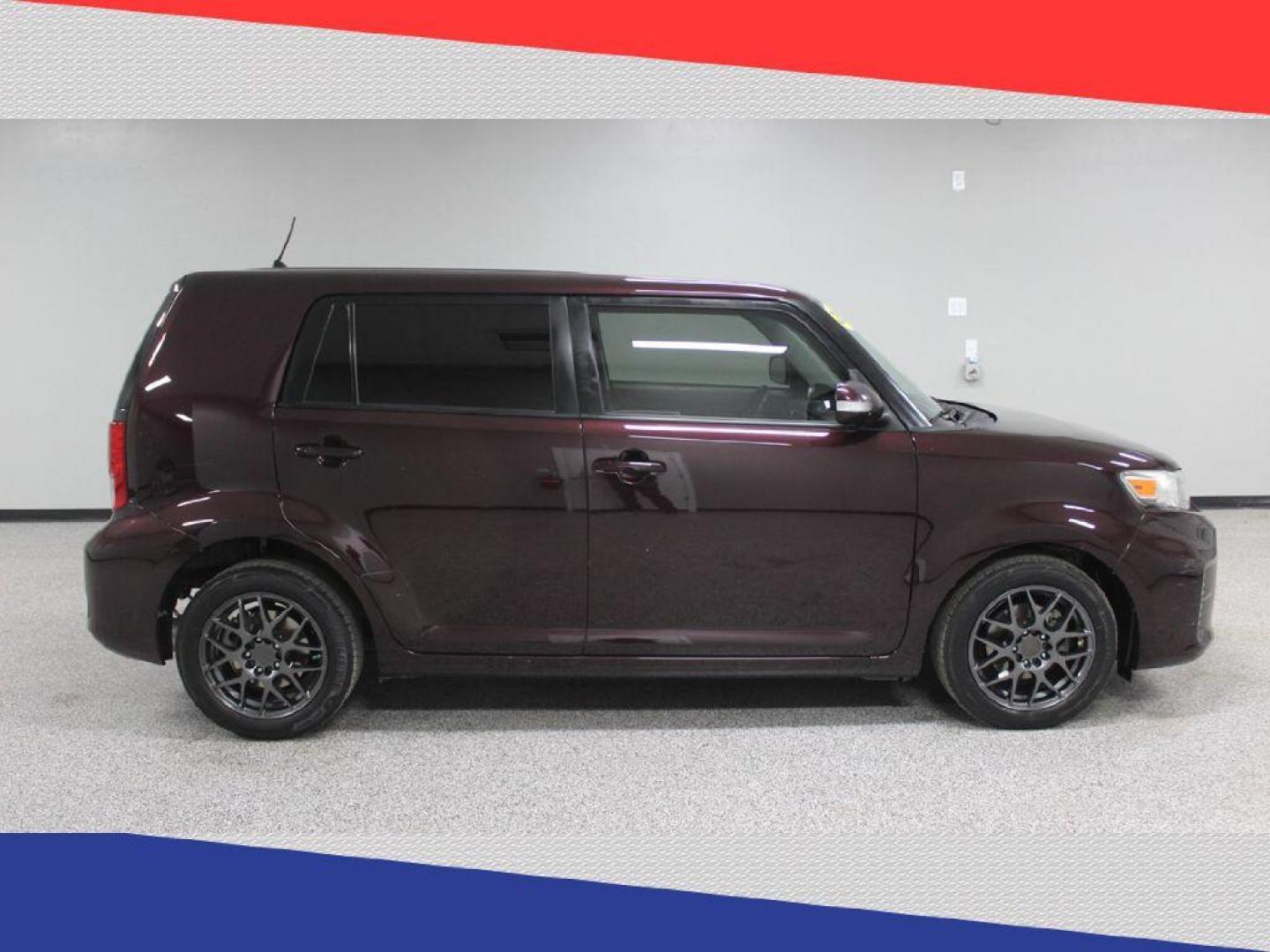 2015 Scion xB 5-Door Wagon 5-Spd MT (JTLZE4FE9FJ) with an 2.4L L4 DOHC 16V engine, 5-Speed Manual transmission, located at 5170 N La Cholla Blvd, Tucson, AZ, 85705, (520) 989-0282, 32.228245, -111.011742 - 2015 Scion xB - Photo#2