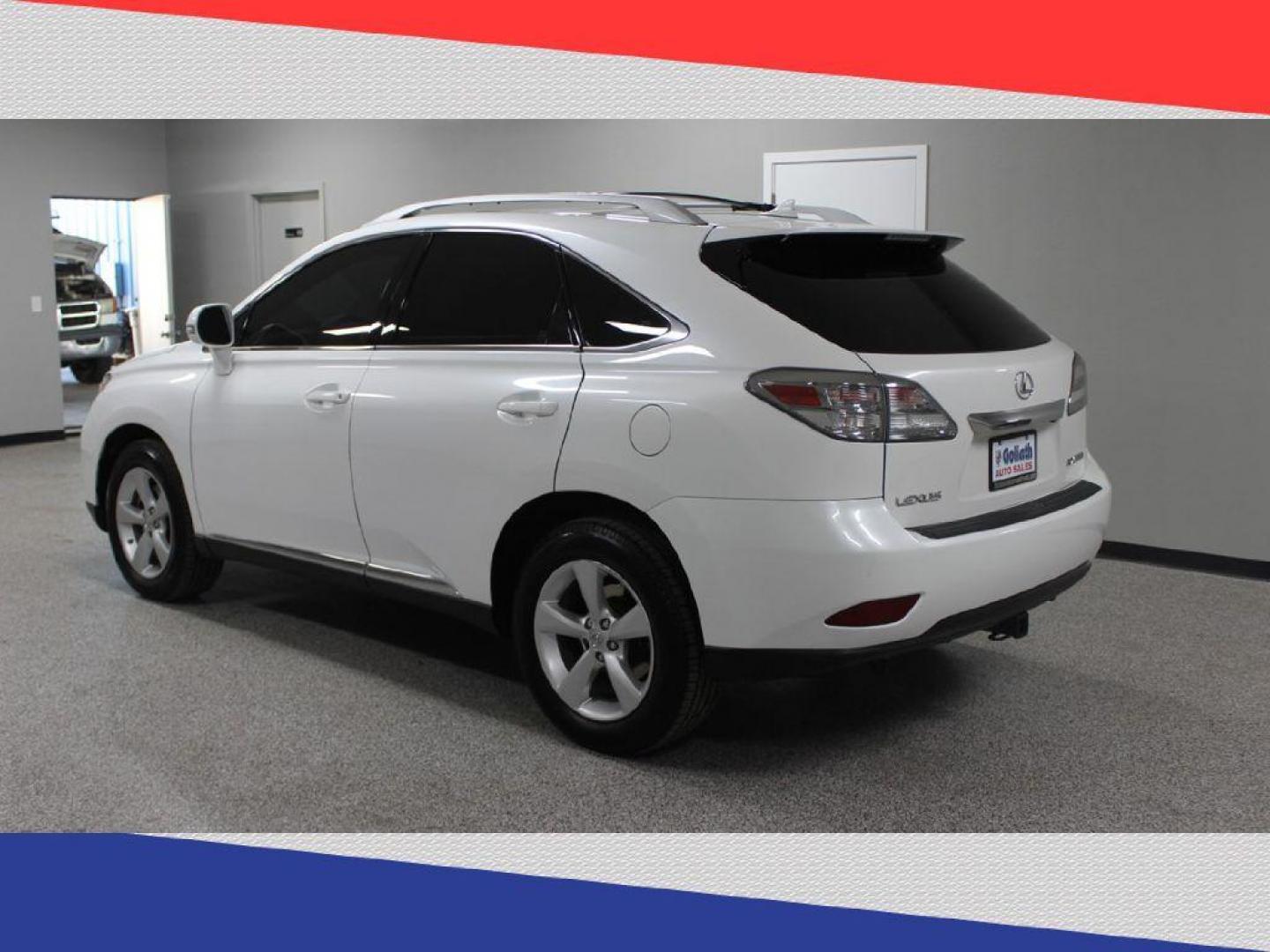 2010 Lexus RX 350 AWD (JTJBK1BA0A2) with an 3.5L V6 DOHC 24V engine, 5-Speed Automatic transmission, located at 5170 N La Cholla Blvd, Tucson, AZ, 85705, (520) 989-0282, 32.228245, -111.011742 - 2010 Lexus RX 350 - Photo#5