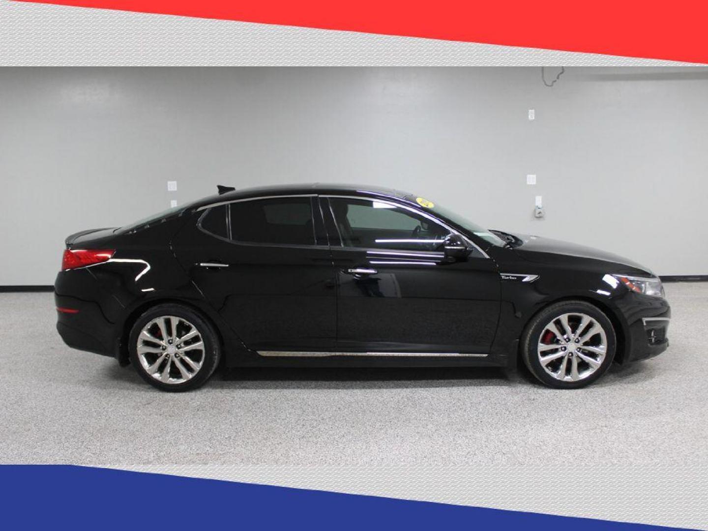 2015 Kia Optima SX Turbo (5XXGR4A61FG) with an 2.0L L4 DOHC 16V TURBO engine, 6-Speed Automatic transmission, located at 5170 N La Cholla Blvd, Tucson, AZ, 85705, (520) 989-0282, 32.228245, -111.011742 - 2015 Kia Optima - Photo#2