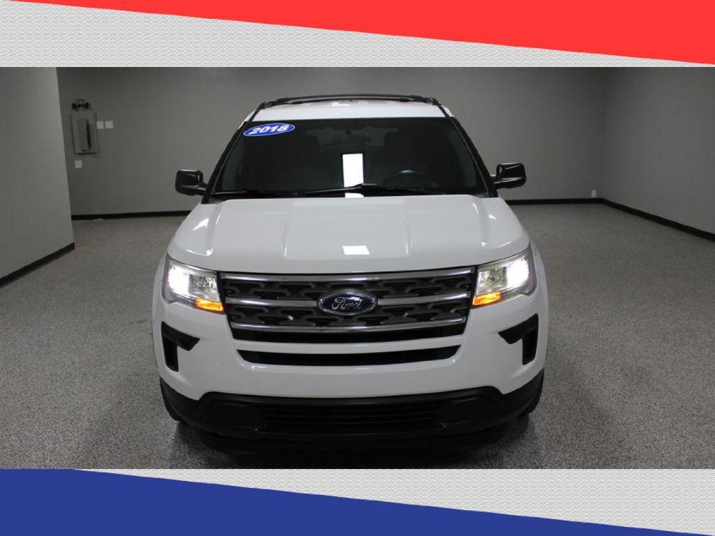 2018 Ford Explorer Base FWD (1FM5K7B81JG) with an 3.5L V6 DOHC 24V engine, 6A transmission, located at 5170 N La Cholla Blvd, Tucson, AZ, 85705, (520) 989-0282, 32.228245, -111.011742 - 2018 Ford Explorer - Photo#6