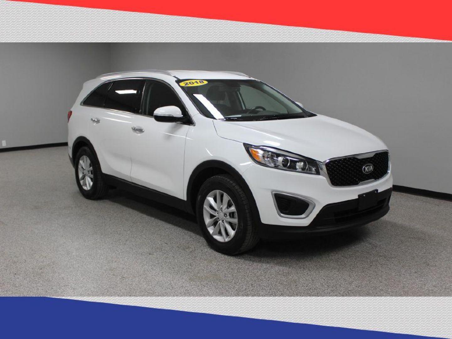 2018 Kia Sorento LX 2WD (5XYPG4A39JG) with an 2.4L L4 DOHC 16V engine, 6A transmission, located at 5170 N La Cholla Blvd, Tucson, AZ, 85705, (520) 989-0282, 32.228245, -111.011742 - 2018 Kia Sorento - Photo#1