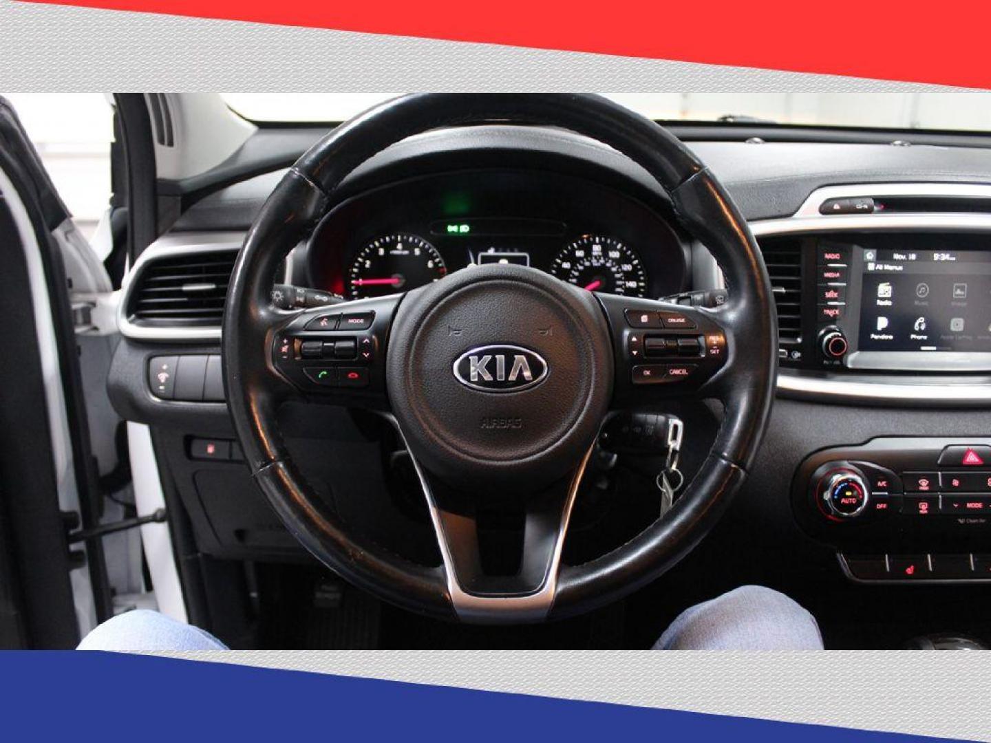 2018 Kia Sorento LX 2WD (5XYPG4A39JG) with an 2.4L L4 DOHC 16V engine, 6A transmission, located at 5170 N La Cholla Blvd, Tucson, AZ, 85705, (520) 989-0282, 32.228245, -111.011742 - 2018 Kia Sorento - Photo#14