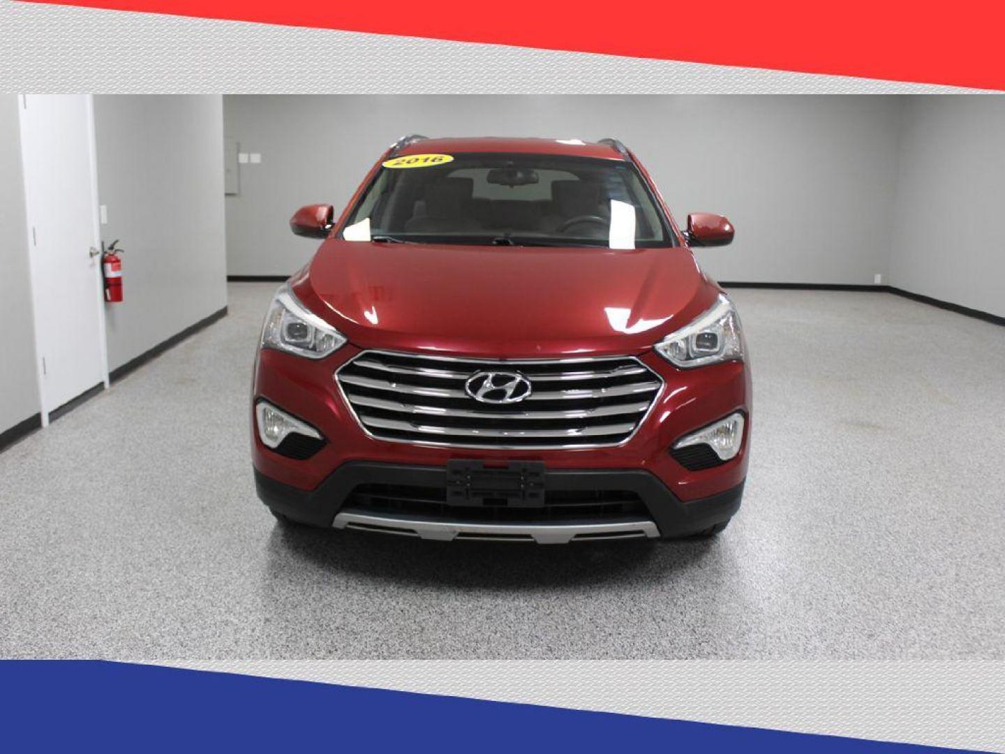 2016 Hyundai Santa Fe GLS FWD (KM8SM4HF9GU) with an 3.3L V6 DOHC 24V engine, 6-Speed Automatic transmission, located at 5170 N La Cholla Blvd, Tucson, AZ, 85705, (520) 989-0282, 32.228245, -111.011742 - 2016 Hyundai Santa Fe - Photo#8