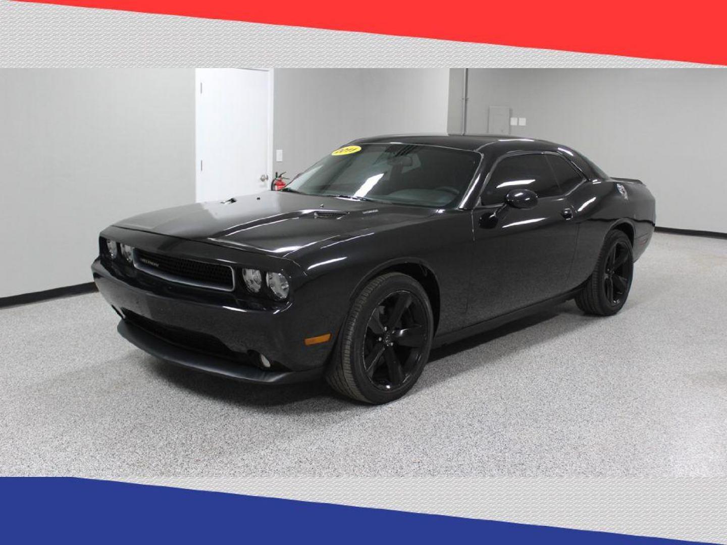 2011 Dodge Challenger R/T (2B3CJ5DT3BH) with an 5.7L V8 OHV 16V engine, 4-Speed Automatic transmission, located at 5170 N La Cholla Blvd, Tucson, AZ, 85705, (520) 989-0282, 32.228245, -111.011742 - 2011 Dodge Challenger - Photo#7