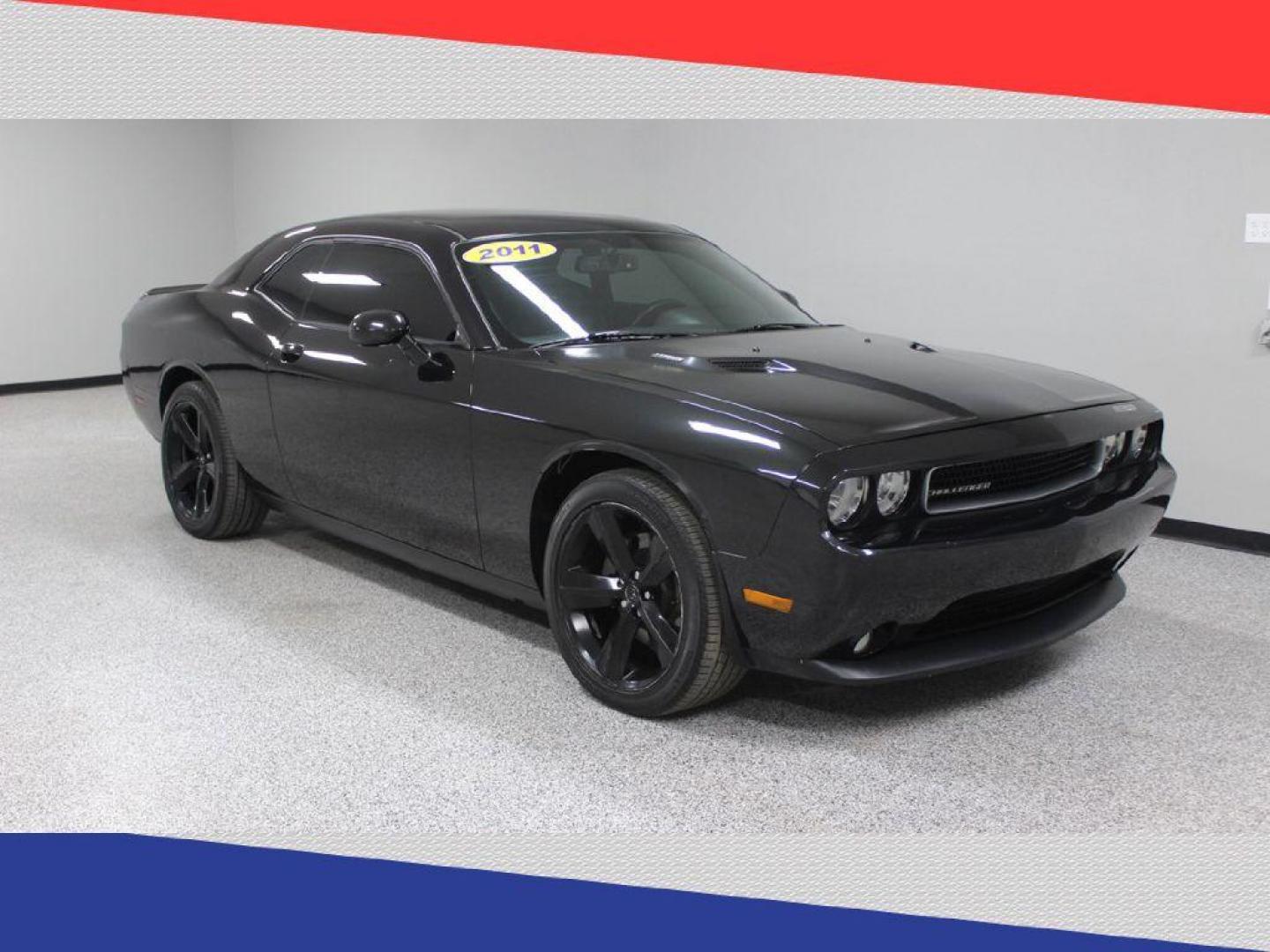 2011 Dodge Challenger R/T (2B3CJ5DT3BH) with an 5.7L V8 OHV 16V engine, 4-Speed Automatic transmission, located at 5170 N La Cholla Blvd, Tucson, AZ, 85705, (520) 989-0282, 32.228245, -111.011742 - 2011 Dodge Challenger - Photo#1