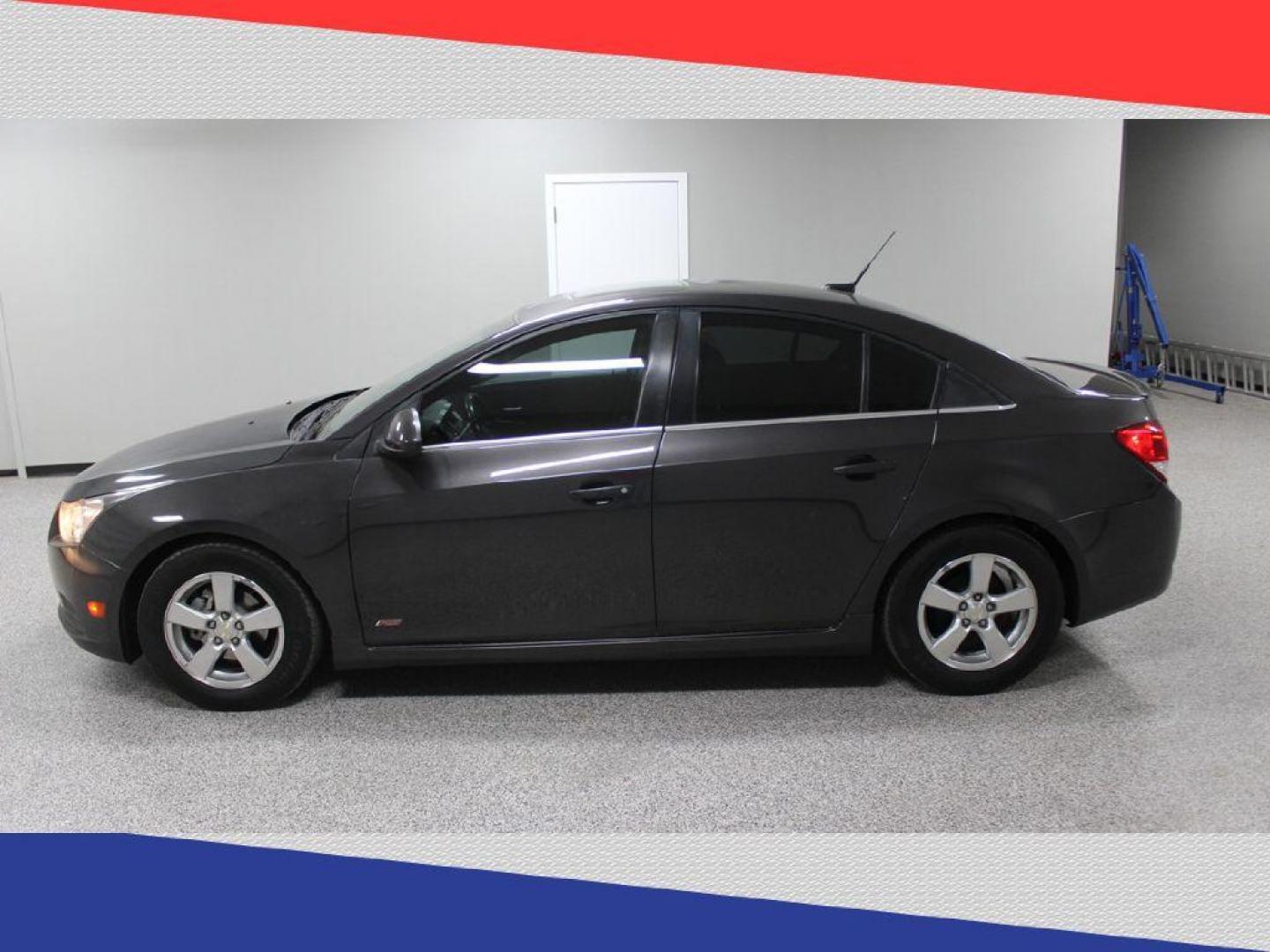 2014 Chevrolet Cruze 1LT Auto (1G1PC5SB7E7) with an 1.4L L4 DOHC 16V TURBO engine, 6-Speed Automatic transmission, located at 5170 N La Cholla Blvd, Tucson, AZ, 85705, (520) 989-0282, 32.228245, -111.011742 - 2014 Chevrolet Cruze - Photo#5