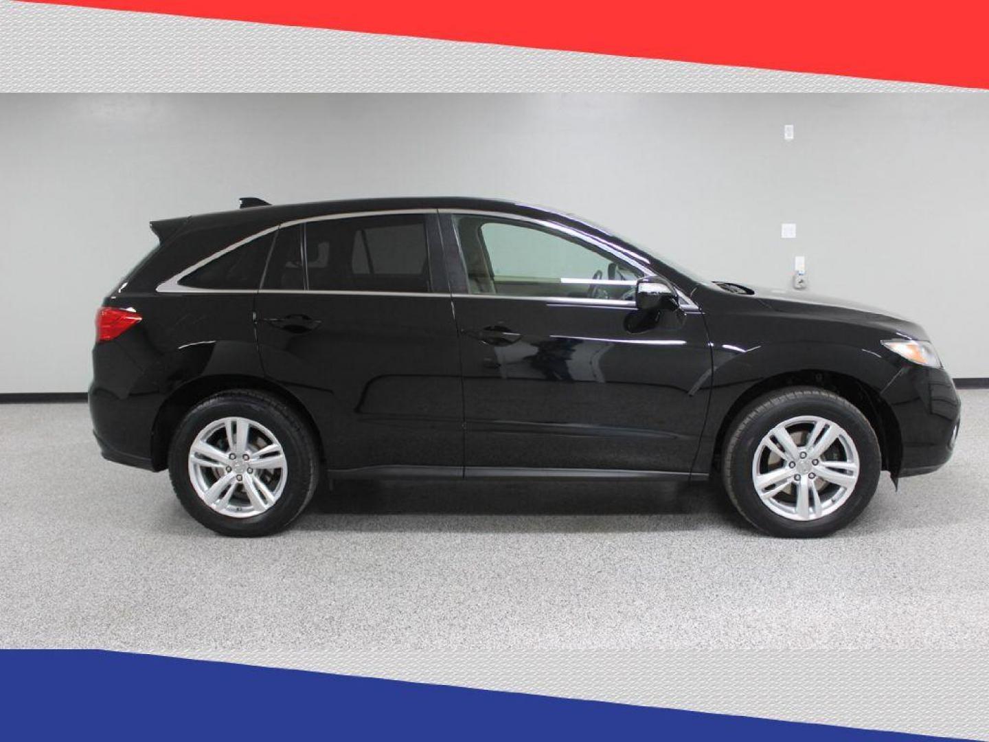 2013 Acura RDX 6-Spd AT w/ Technology Package (5J8TB3H54DL) with an 2.3L L4 DOHC 16V engine, 6-Speed Automatic transmission, located at 5170 N La Cholla Blvd, Tucson, AZ, 85705, (520) 989-0282, 32.228245, -111.011742 - 2013 Acura RDX - Photo#2