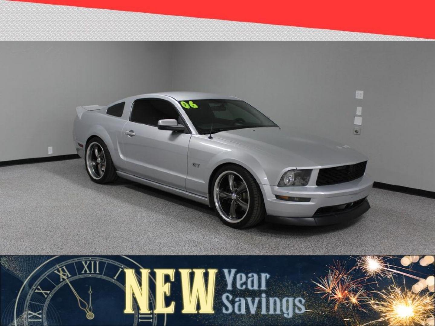 2006 Ford Mustang GT Deluxe Coupe (1ZVHT82H765) with an 4.6L V8 SOHC 24V engine, Automatic transmission, located at 5170 N La Cholla Blvd, Tucson, AZ, 85705, (520) 989-0282, 32.228245, -111.011742 - 2006 Ford Mustang - Photo#0