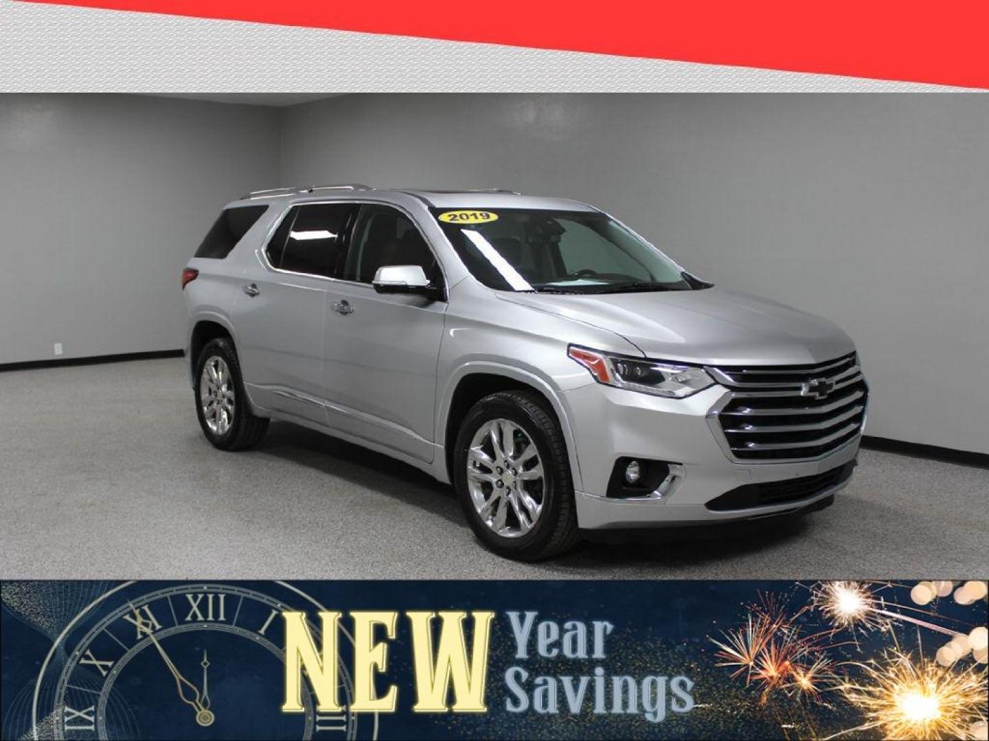 2019 Chevrolet Traverse Premier AWD (1GNEVJKW9KJ) with an 3.6L V6 DOHC 24V engine, 9A transmission, located at 5170 N La Cholla Blvd, Tucson, AZ, 85705, (520) 989-0282, 32.228245, -111.011742 - 2019 Chevrolet Traverse - Photo#0