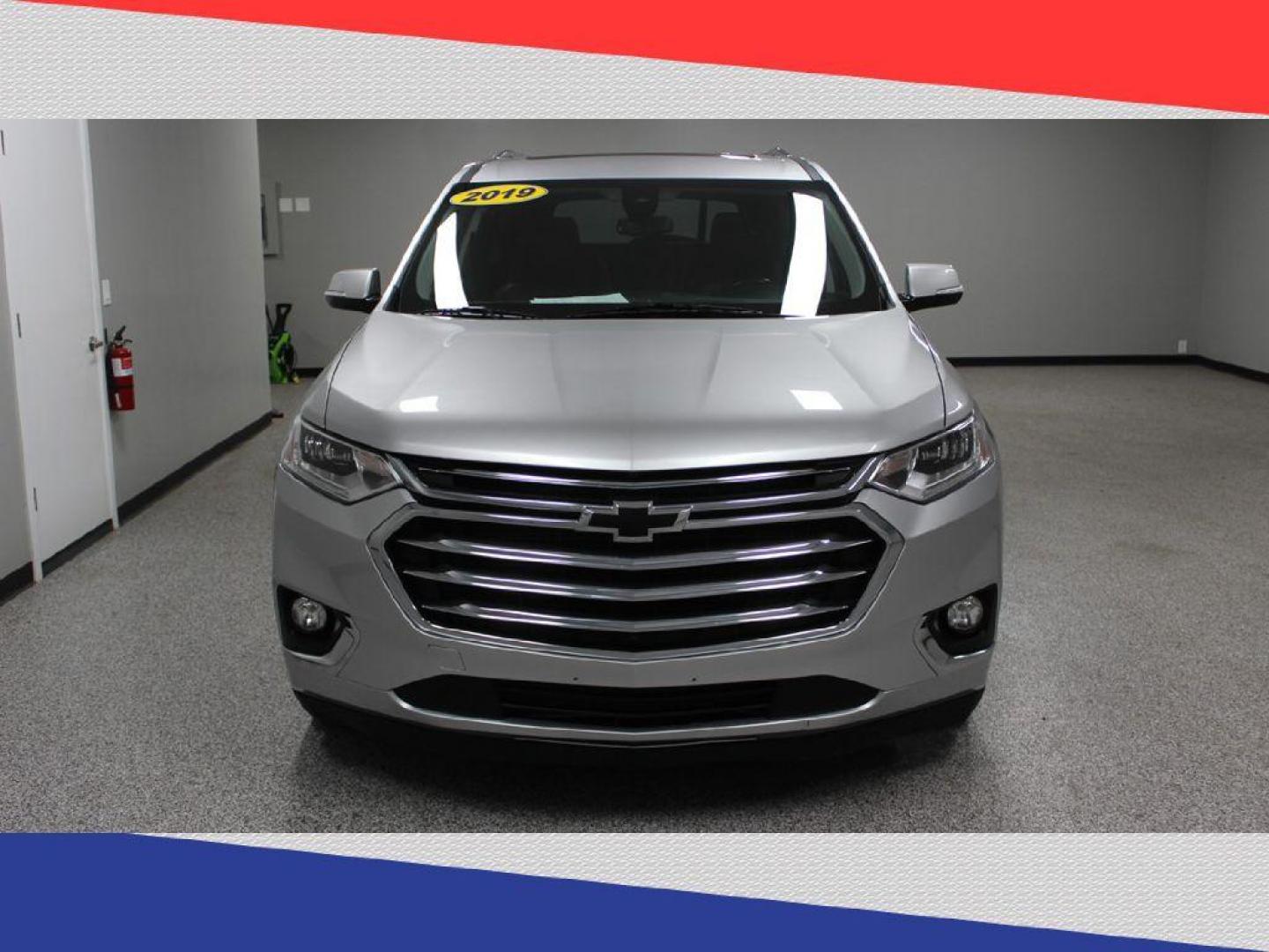 2019 Chevrolet Traverse Premier AWD (1GNEVJKW9KJ) with an 3.6L V6 DOHC 24V engine, 9A transmission, located at 5170 N La Cholla Blvd, Tucson, AZ, 85705, (520) 989-0282, 32.228245, -111.011742 - 2019 Chevrolet Traverse - Photo#8