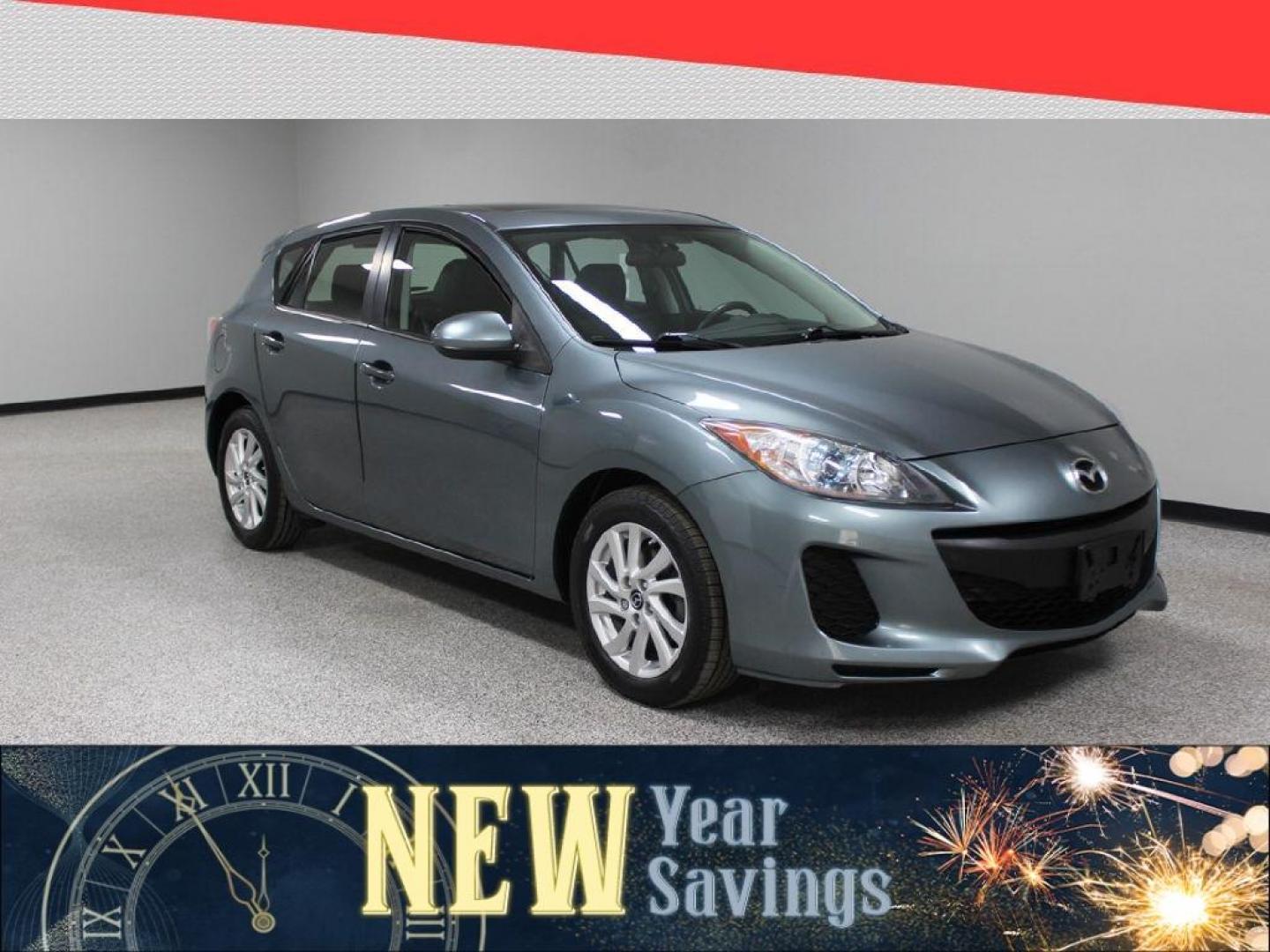 2013 Mazda MAZDA3 i Grand Touring MT 5-Door (JM1BL1MP7D1) with an 2.0L L4 DOHC 16V engine, 5-Speed Manual transmission, located at 5170 N La Cholla Blvd, Tucson, AZ, 85705, (520) 989-0282, 32.228245, -111.011742 - 2013 Mazda MAZDA3 - Photo#0