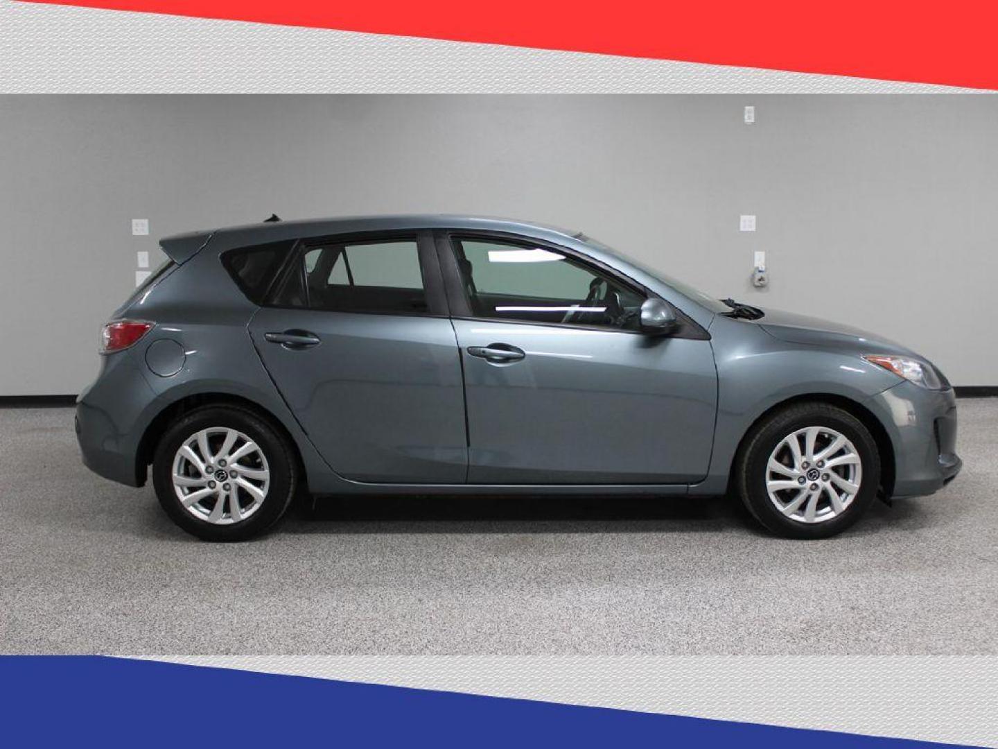 2013 Mazda MAZDA3 i Grand Touring MT 5-Door (JM1BL1MP7D1) with an 2.0L L4 DOHC 16V engine, 5-Speed Manual transmission, located at 5170 N La Cholla Blvd, Tucson, AZ, 85705, (520) 989-0282, 32.228245, -111.011742 - 2013 Mazda MAZDA3 - Photo#2