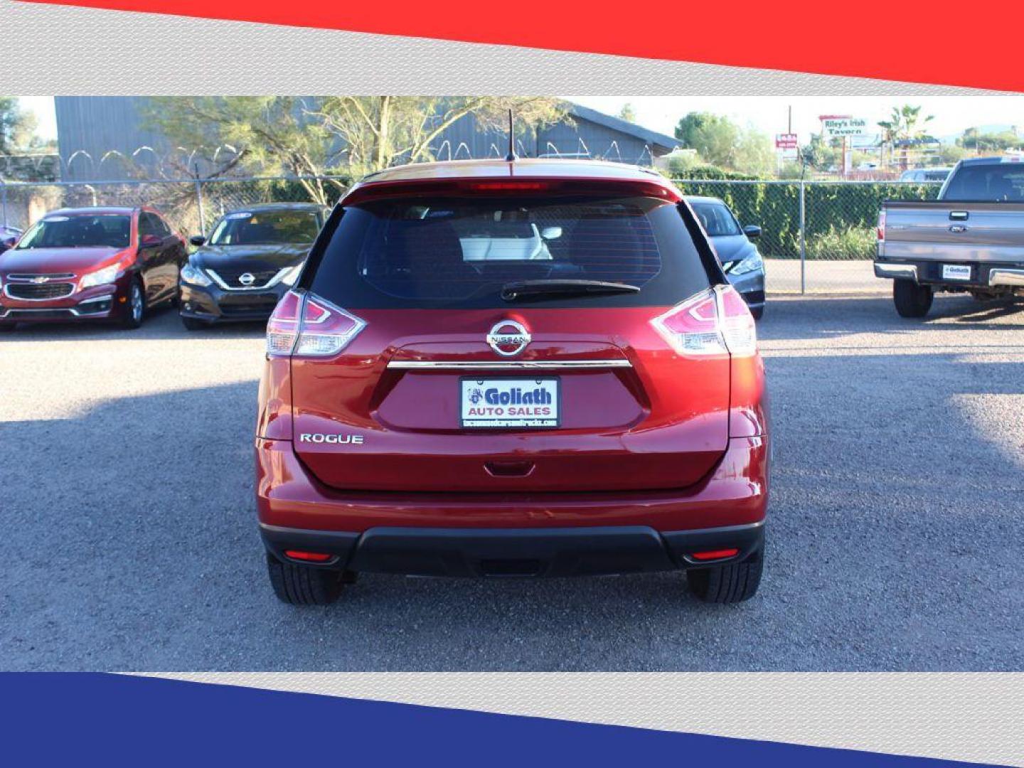 2015 Nissan Rogue S 2WD (KNMAT2MT9FP) with an 2.5L L4 DOHC 16V engine, Continuously Variable Transmission transmission, located at 5170 N La Cholla Blvd, Tucson, AZ, 85705, (520) 989-0282, 32.228245, -111.011742 - 2015 Nissan Rogue - Photo#4