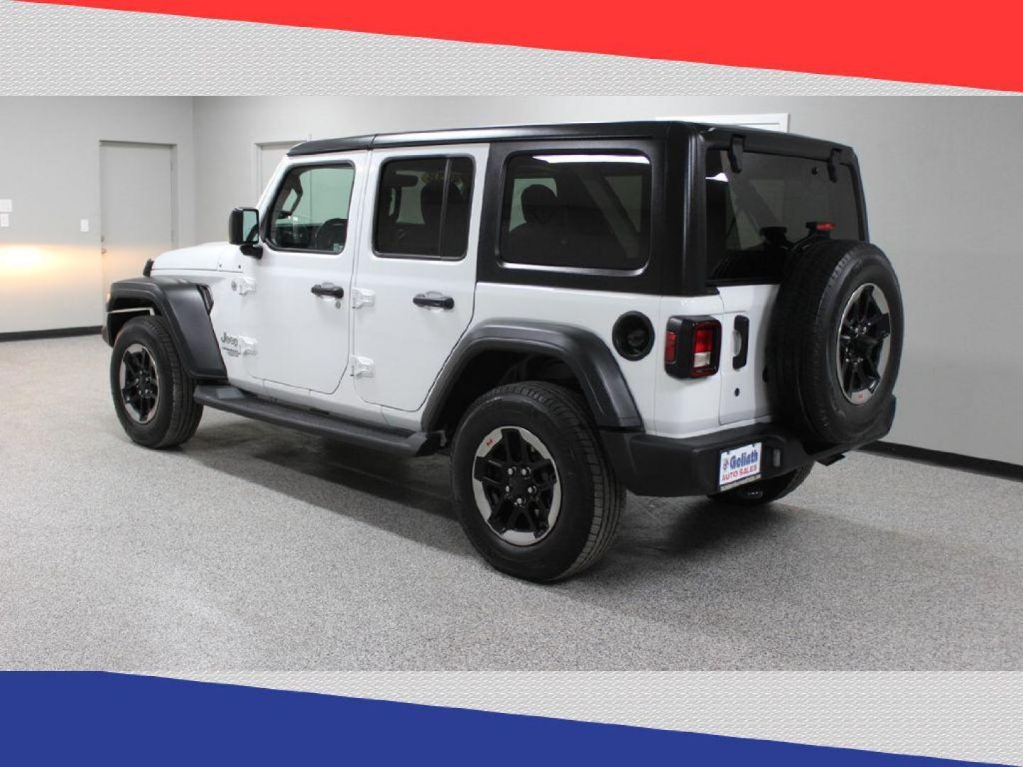 2018 Jeep Wrangler JK Unlimited Sport (1C4HJXDG1JW) with an 3.6L V6 DOHC 24V FFV engine, 6A transmission, located at 5170 N La Cholla Blvd, Tucson, AZ, 85705, (520) 989-0282, 32.228245, -111.011742 - 2018 Jeep Wrangler JK - Photo#5