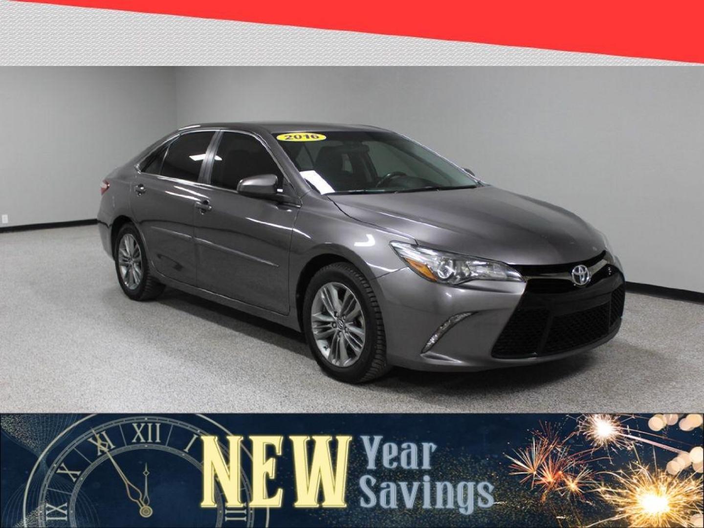 2016 Toyota Camry SE (4T1BF1FK1GU) with an 2.5L L4 DOHC 16V engine, 6-Speed Automatic transmission, located at 5170 N La Cholla Blvd, Tucson, AZ, 85705, (520) 989-0282, 32.228245, -111.011742 - 2016 Toyota Camry - Photo#0