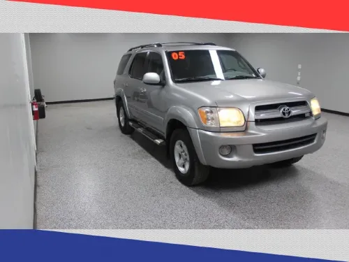 2005 Toyota Sequoia SR5 2WD