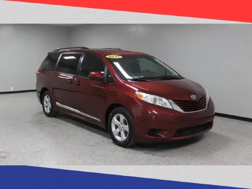 2017 Toyota Sienna LE 8-Passenger